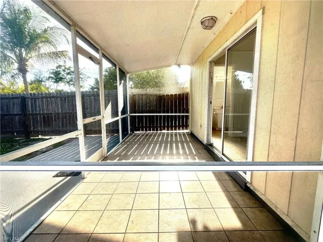 530  100th N AVE, Naples, FL 34108