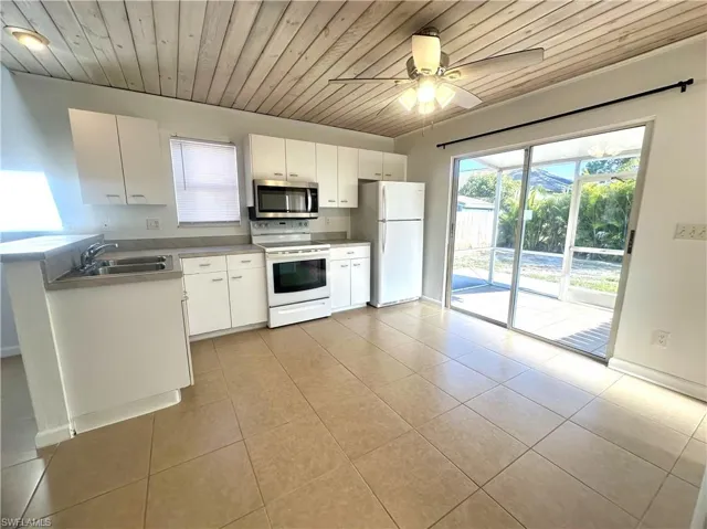 530  100th N AVE, Naples, FL 34108