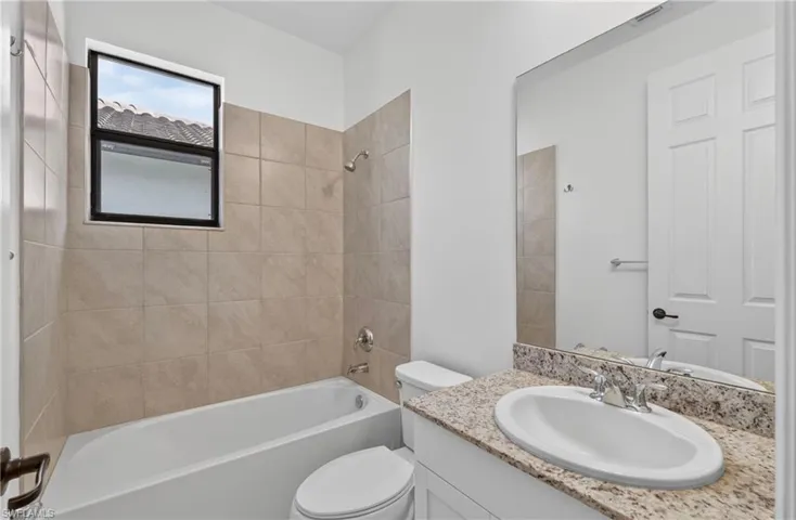 8951 Madrid Cir, Naples, Florida 34104
