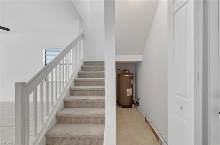 8951 Madrid Cir, Naples, Florida 34104