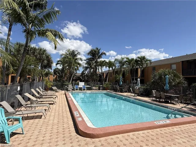 12656 Kenwood Ln B, Fort Myers, Florida 33907