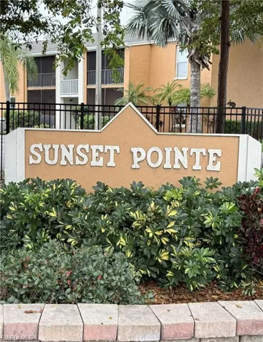 12656 Kenwood Ln B, Fort Myers, Florida 33907