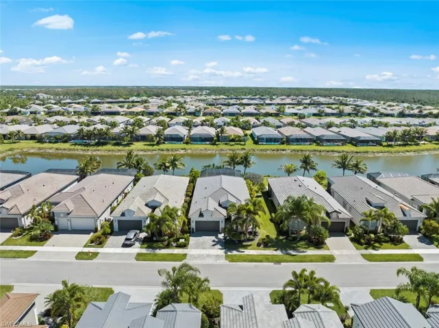 Bird's eye view featuring a residential view and a water view