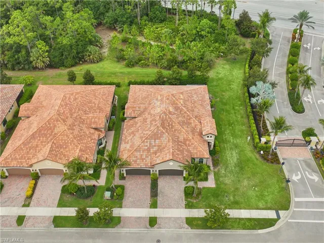 LOCATION LOCATION LOCATION! Just off old route 41 and so close to the charming Bonita Springs downtown area.