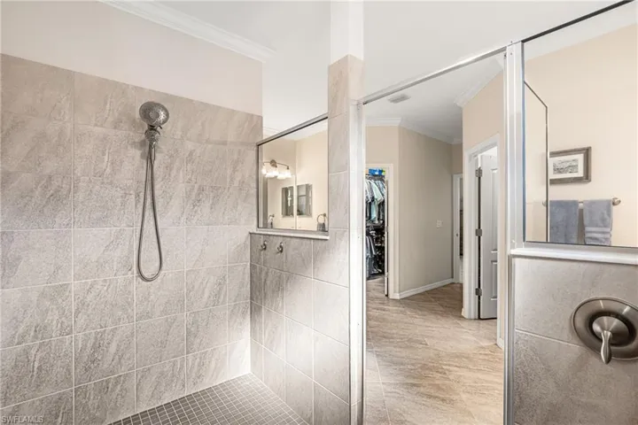 17620 Kinzie Ln, Estero, Florida 33928
