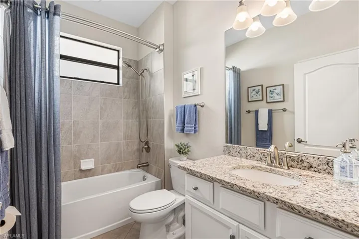 17620 Kinzie Ln, Estero, Florida 33928