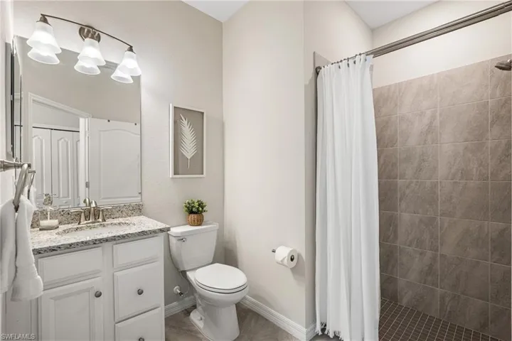 17620 Kinzie Ln, Estero, Florida 33928