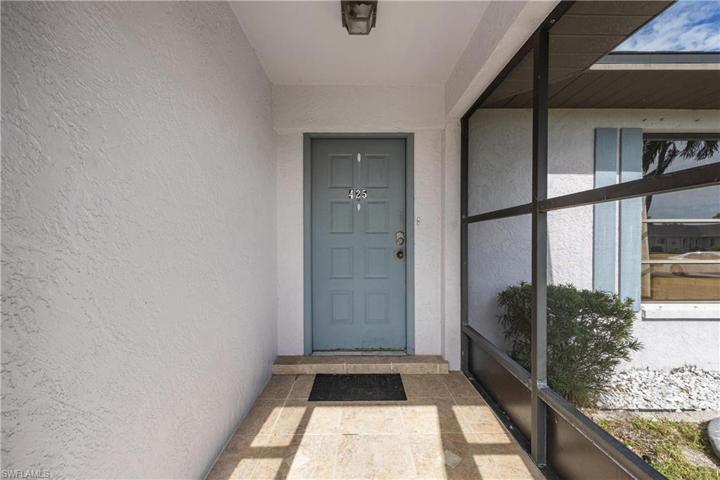 Front screened in.