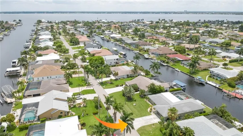 1820 36th Ter, Cape Coral, Florida 33904