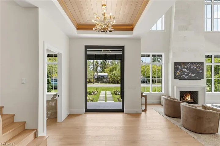 1079 Diana Ave, Naples, Florida 34103