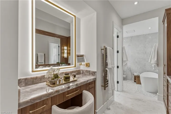 1079 Diana Ave, Naples, Florida 34103