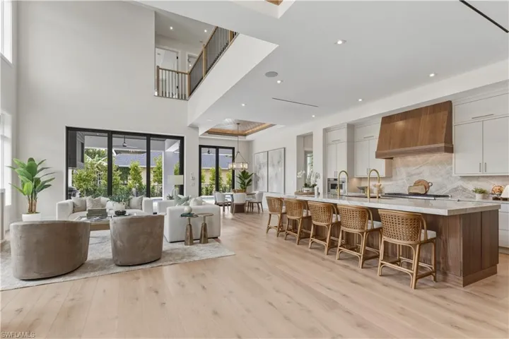 1079 Diana Ave, Naples, Florida 34103