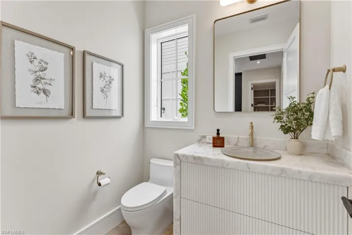 1079 Diana Ave, Naples, Florida 34103