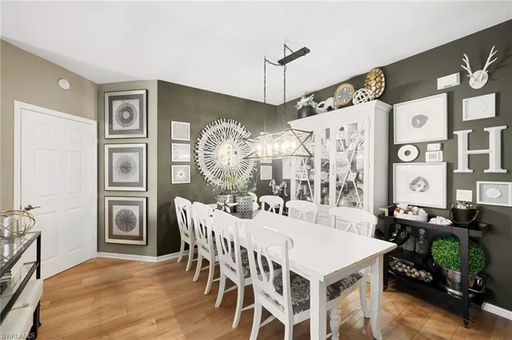 Love to entertain? This plan works for 24 sit down dinners from dining room, Islands and Lanai