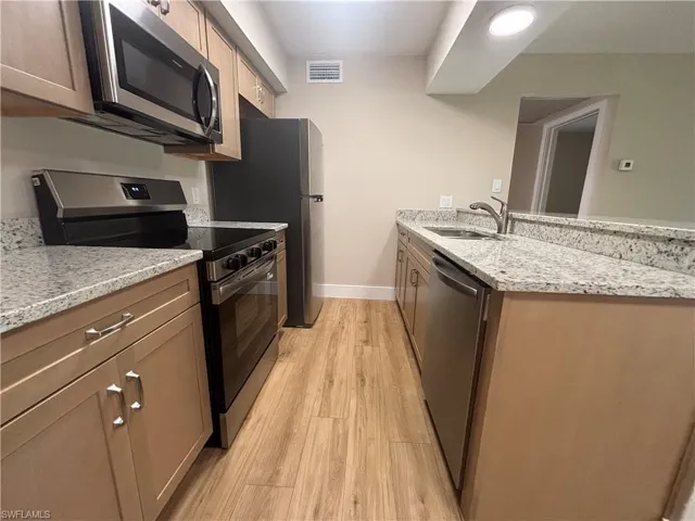 5305  Summerlin  RD, Fort Myers, FL 33919
