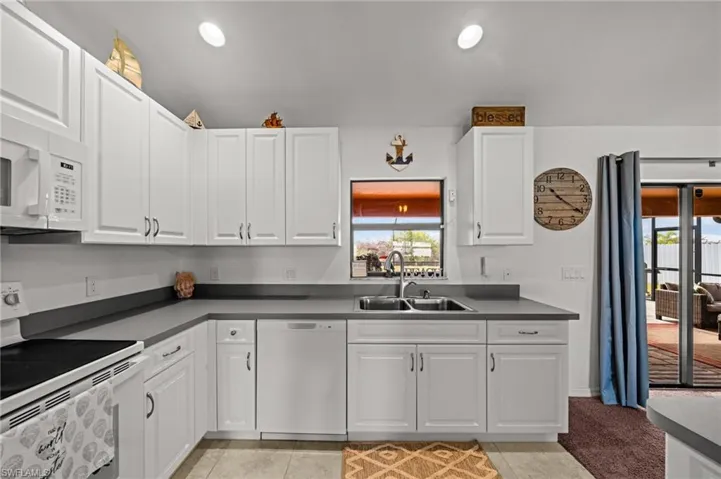 325 NW 12th  PL, Cape Coral, FL 33993