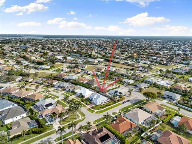 Birds eye view of property in neighborhood
