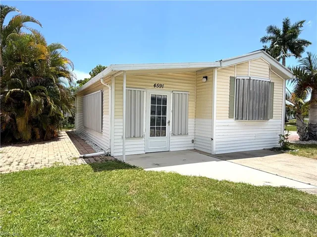 4591 Candlestick Ct E, Estero, Florida 33928