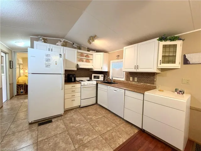 4591 Candlestick Ct E, Estero, Florida 33928