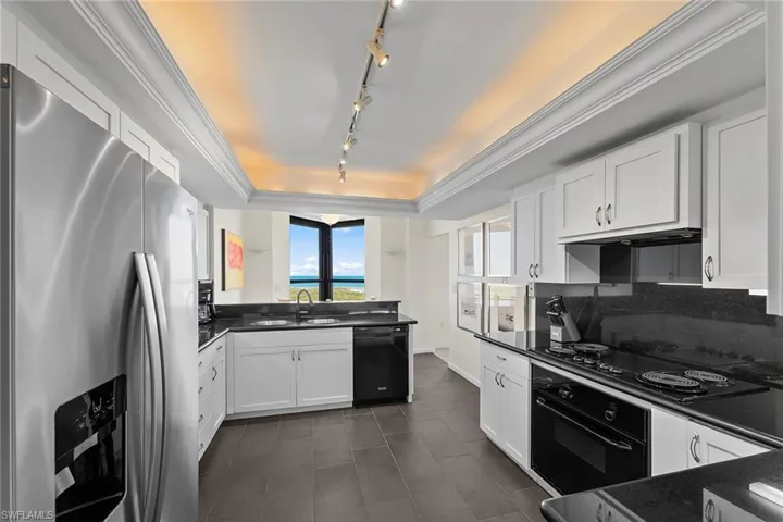 6001  Pelican Bay  BLVD, Naples, FL 34108