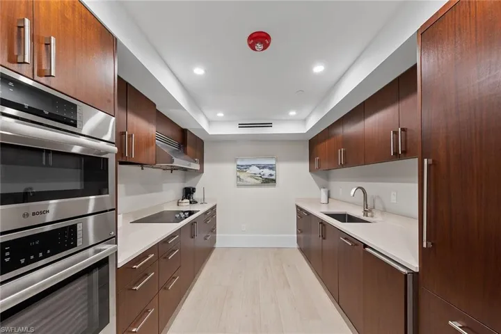 6001  Pelican Bay  BLVD, Naples, FL 34108