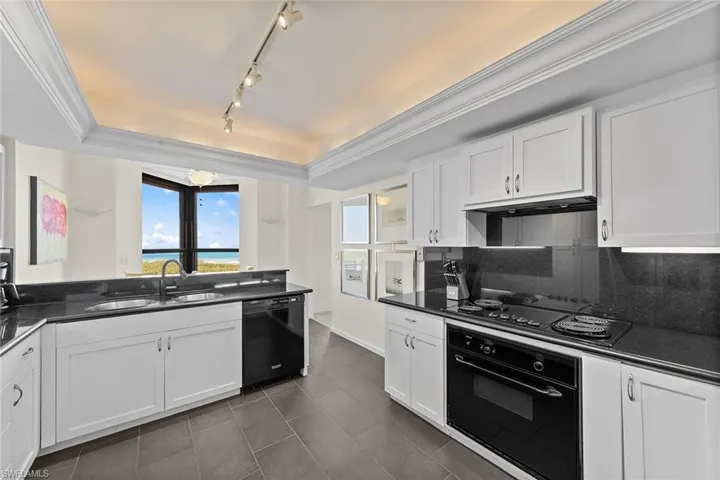 6001  Pelican Bay  BLVD, Naples, FL 34108