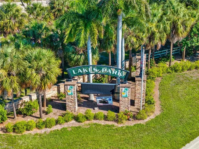 7894 Sandel Wood Cir W, Fort Myers, Florida 33908