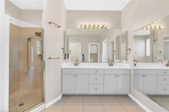 7894 Sandel Wood Cir W, Fort Myers, Florida 33908