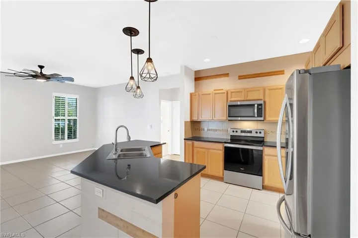 7894 Sandel Wood Cir W, Fort Myers, Florida 33908