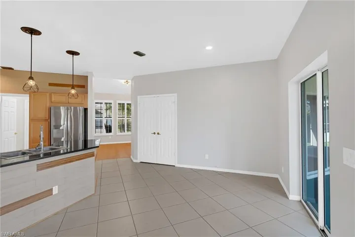 7894 Sandel Wood Cir W, Fort Myers, Florida 33908