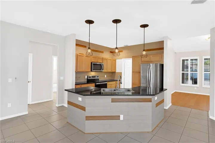 7894 Sandel Wood Cir W, Fort Myers, Florida 33908