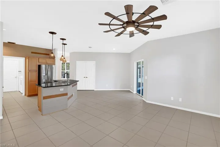 7894 Sandel Wood Cir W, Fort Myers, Florida 33908