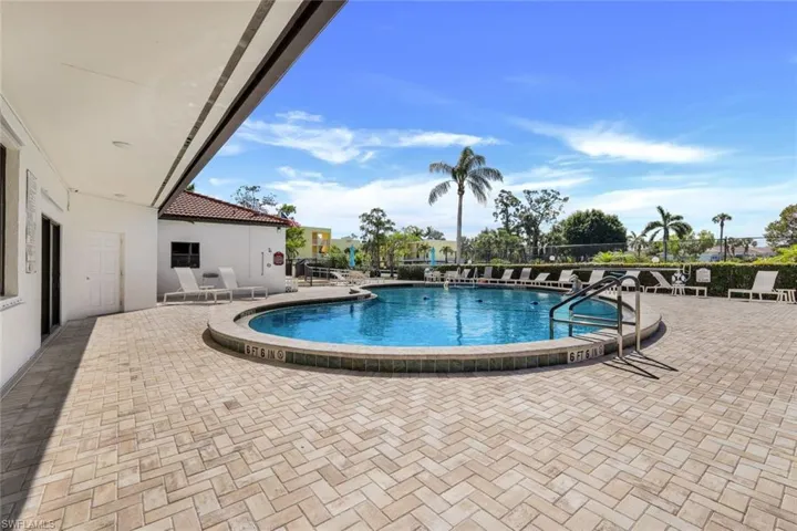 1083 Forest Lakes Dr # 307, Naples Fl 34105