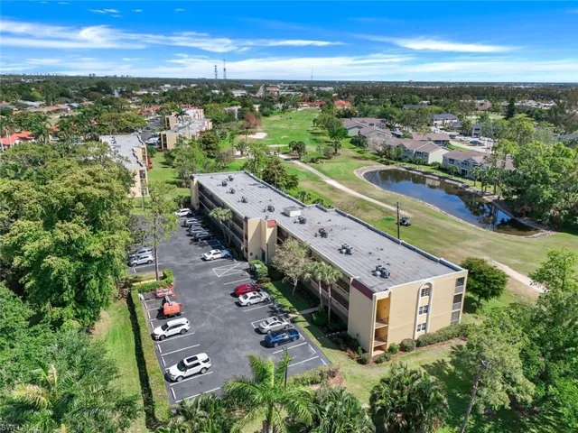 1083 Forest Lakes Dr # 307, Naples Fl 34105
