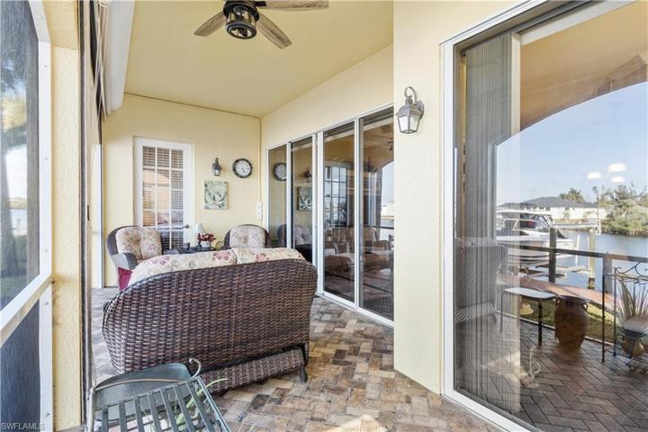 Large Lanai