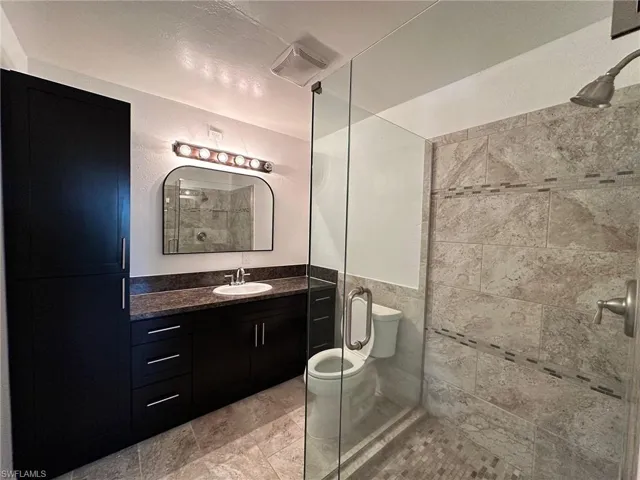4266  Island  CIR, Fort Myers, FL 33919