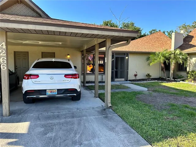 4266  Island  CIR, Fort Myers, FL 33919