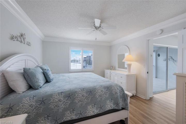 SPACIOUS GUEST BEDROOM