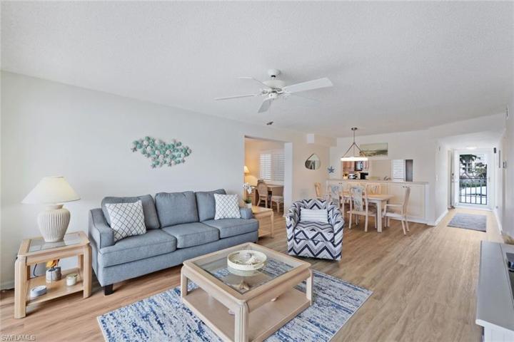 OPEN LIVING AREA