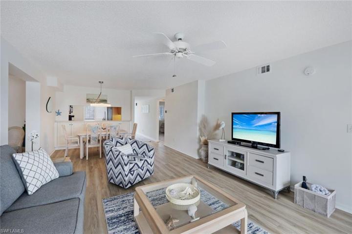 OPEN LIVING/DINING AREA
