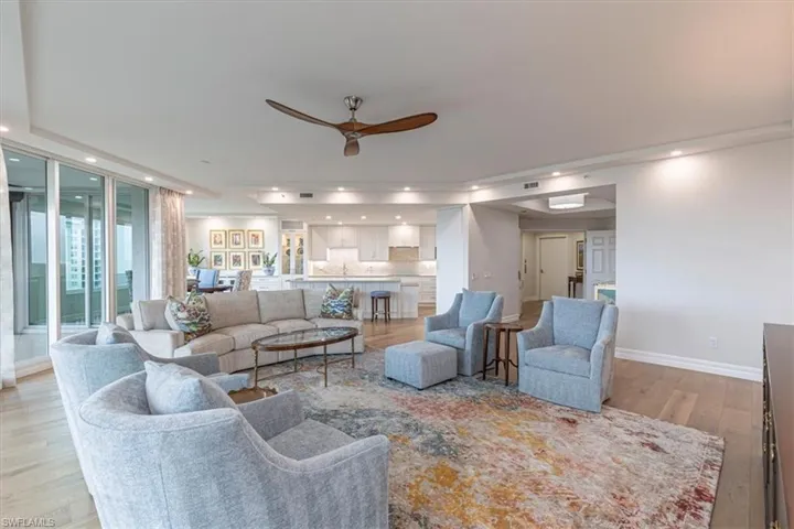 Wide Open floorplan great for entertaining