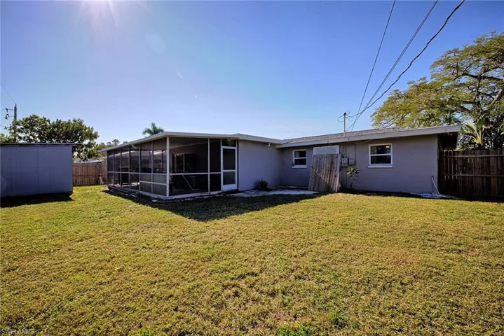811 Entrada DR N, FORT MYERS FL 33919