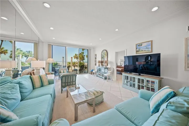 Welcome to       the Great       Room at      Lido Beach      Club. Expansive mirrored walls, volume ceilings and a grand view of the beach.