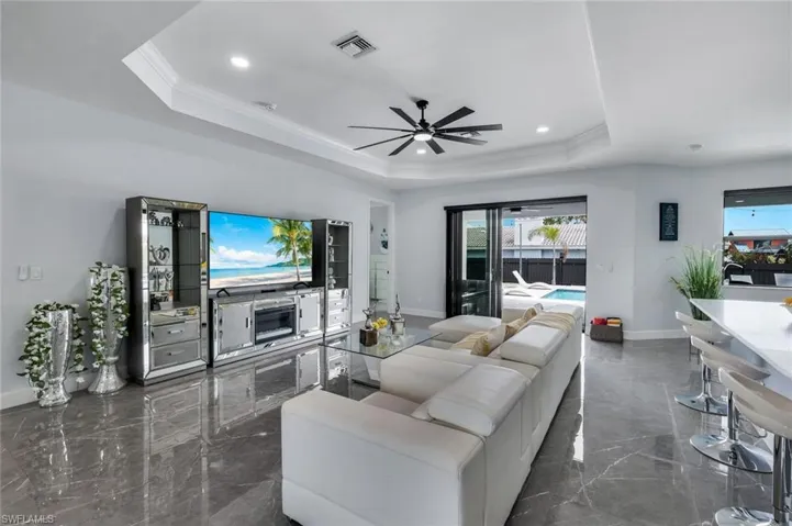 2419 Country Club Blvd, Cape Coral, Florida 33990