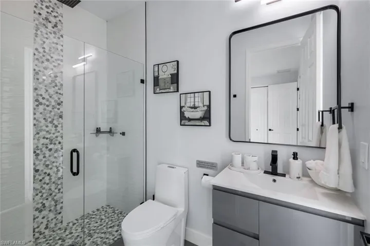 2419 Country Club Blvd, Cape Coral, Florida 33990