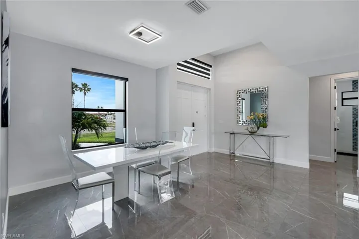 2419 Country Club Blvd, Cape Coral, Florida 33990