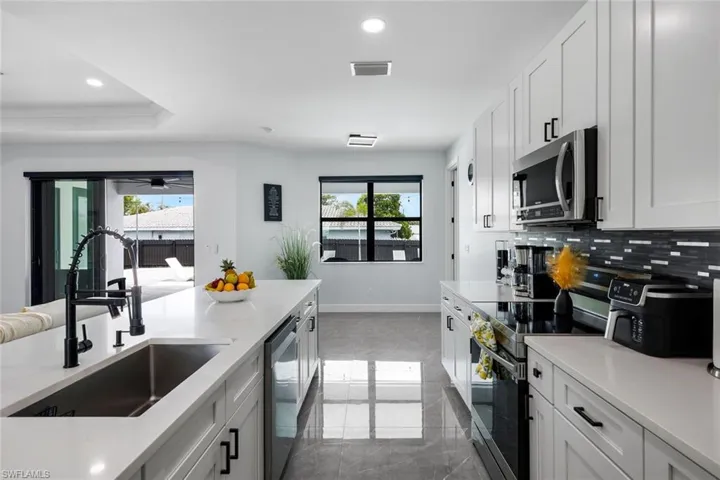 2419 Country Club Blvd, Cape Coral, Florida 33990