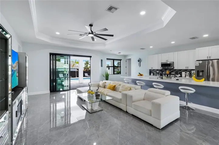 2419 Country Club Blvd, Cape Coral, Florida 33990