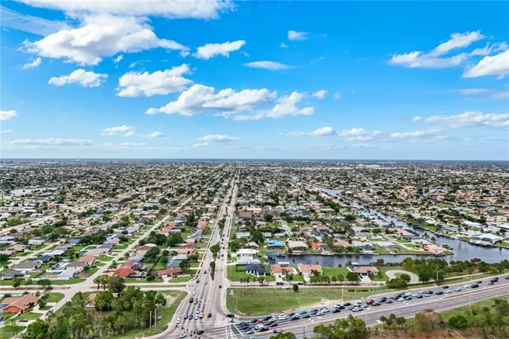 2419 Country Club Blvd, Cape Coral, Florida 33990