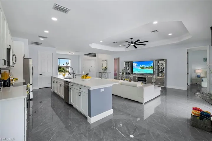 2419 Country Club Blvd, Cape Coral, Florida 33990